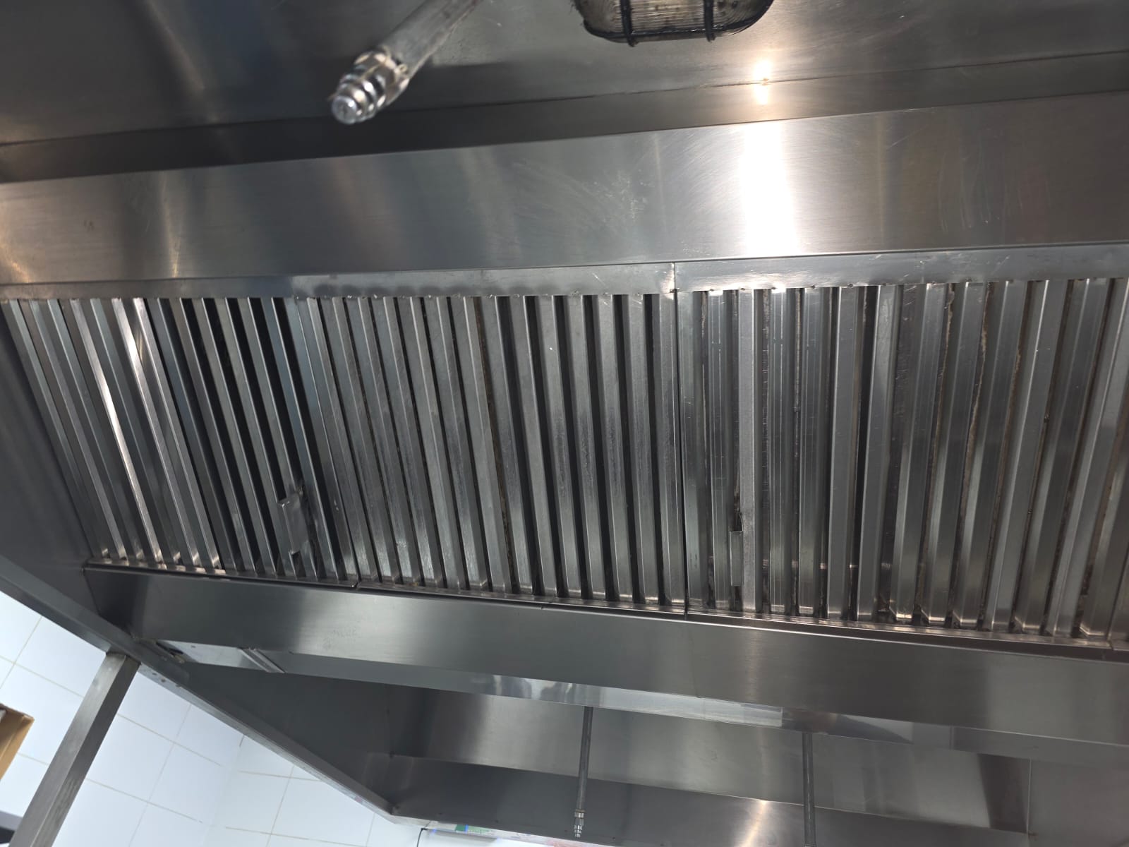 تركيب مدخنة شفاط مطبخ