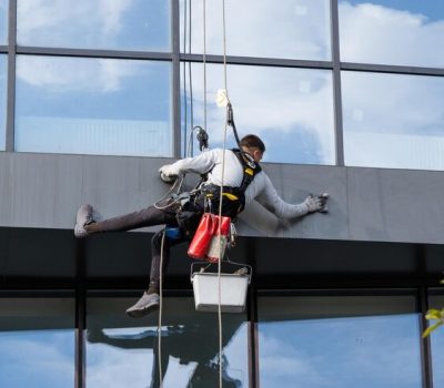 تنظيف واجهات كلادينج