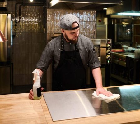 شركة تنظيف المطاعم ومعداتها